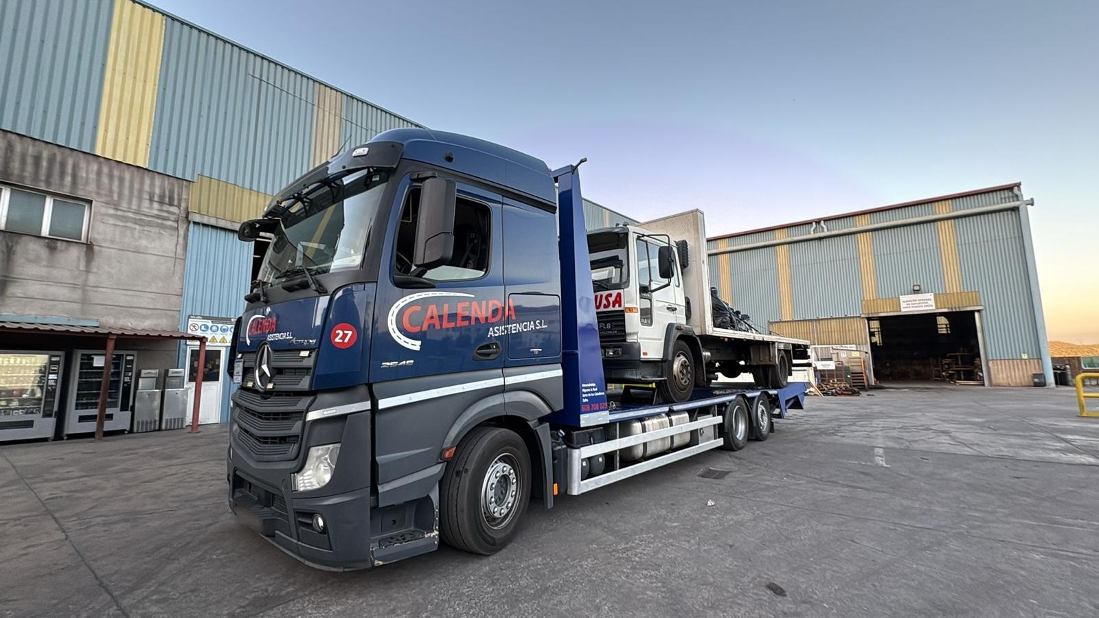 Camión de Calenda en base operativa
